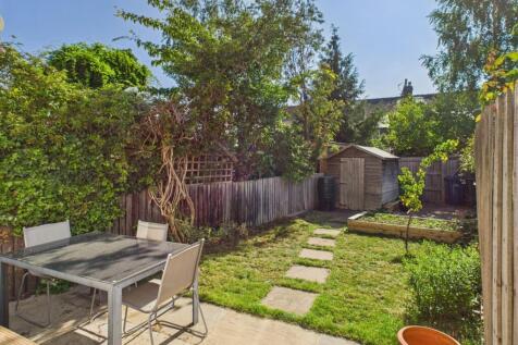 CAM02545G0-PR0467-STILL003