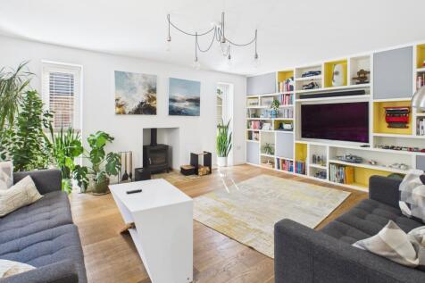 CAM02545G0-PR0485-STILL006