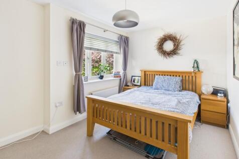 CAM02545G0-PR0485-STILL024