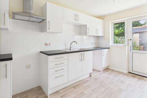 CAM02545G0-PR0444-STILL007