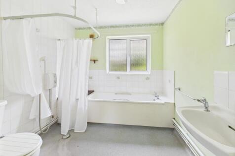 CAM02545G0-PR0444-STILL006