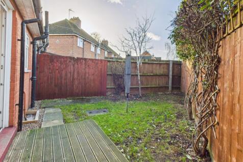 CAM02519G0-PR0373-STILL012