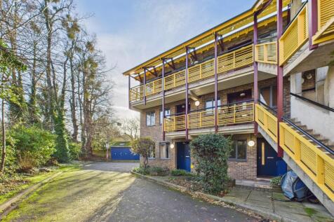 CAM02545G0-PR0535-STILL016