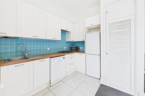 CAM02545G0-PR0383-STILL006