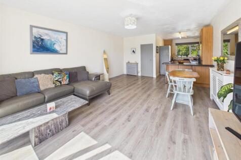 Kitchen / Diner / Lounge