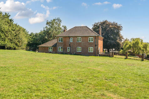 1335779-4-689f60a...