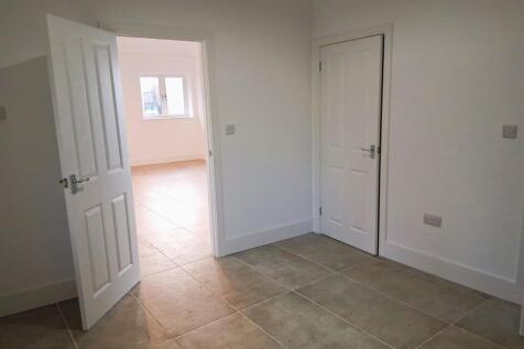 Bedroom to open p...