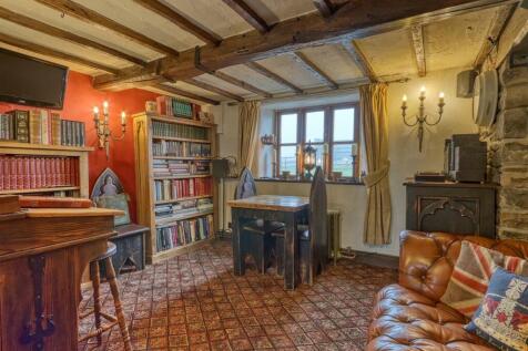 Main Building - Snug