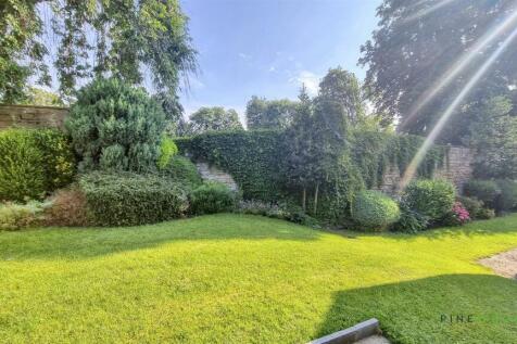 Communal Rear Garden