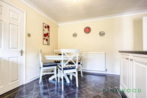 KITCHEN / BREAKFAST ROOM