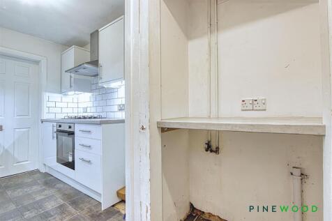 KITCHEN/UTILITY