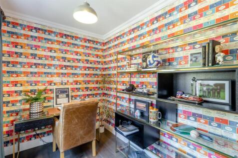 8642397-interior24.jpg