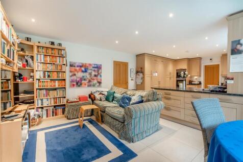 8544908-interior22.jpg