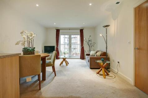 open plan living dining kitchen