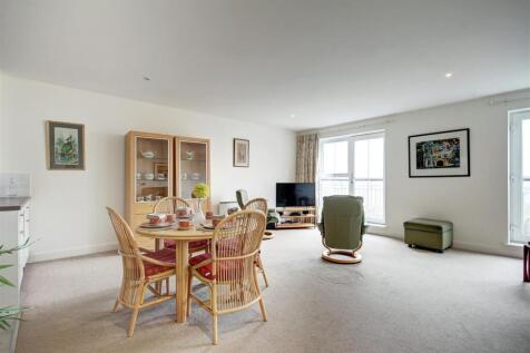 sitting dining room