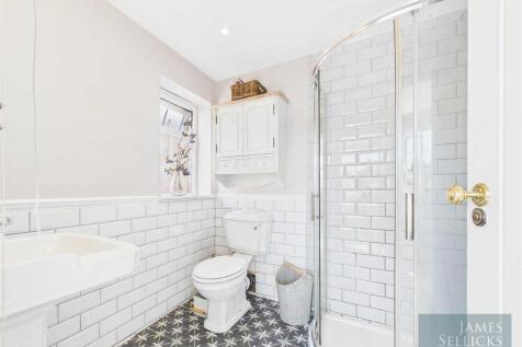 Master Ensuite