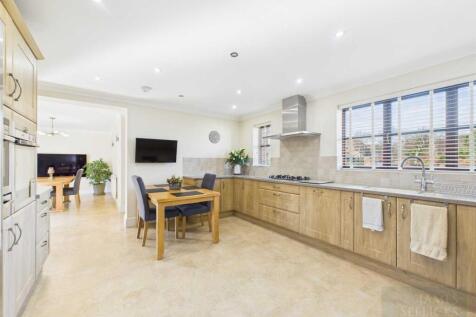 Open plan dining kitchen