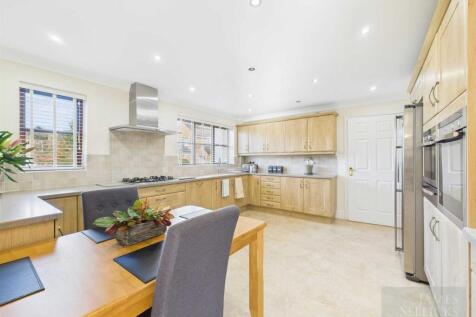 Open plan dining kitchen