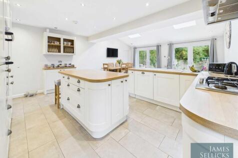 Open plan living dining kitchen