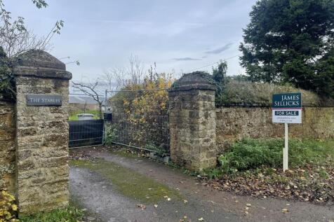 The Coach House - Entrance Gateway