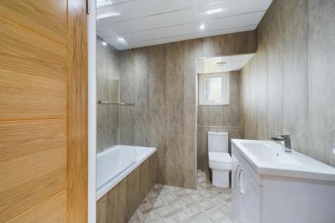 CAM02060G0-PR0243...