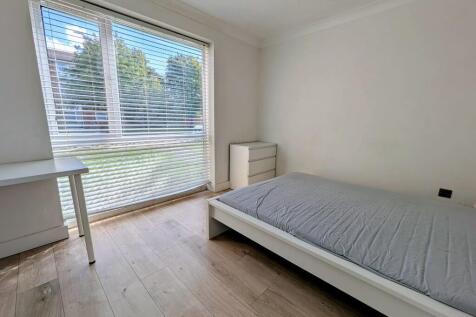 IMG-20250925-WA00...