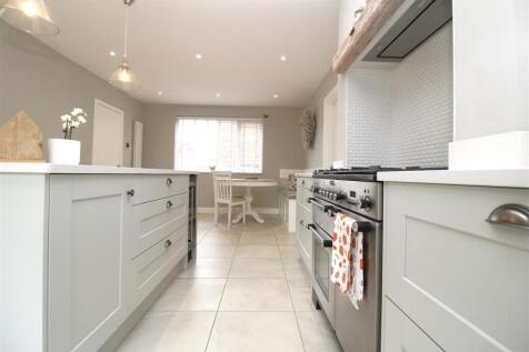 L-Shaped Kitchen Diner