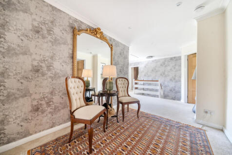 1299911-15-683805...