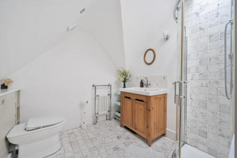 1375929-3-690e1da...