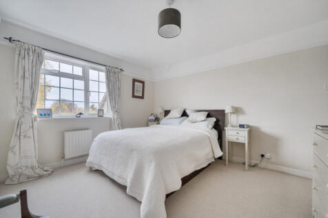 1375929-16-690e1d...