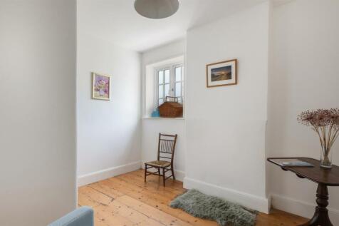 Study/Bedroom 5