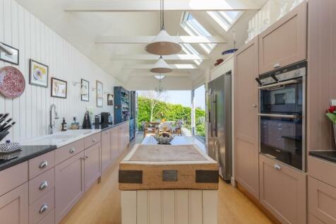 Kitchen /Breakfast Room