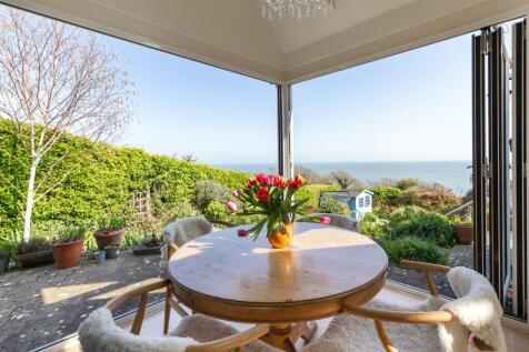 Kitchen/ Breakfast Room