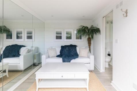 The Beach Hut
