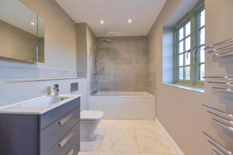 BATHROOM ENSUITE