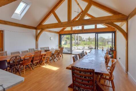 0033outbuildinginternal3.jpg