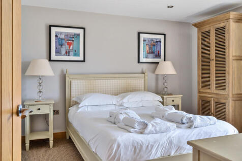 1326900-2-6877947...