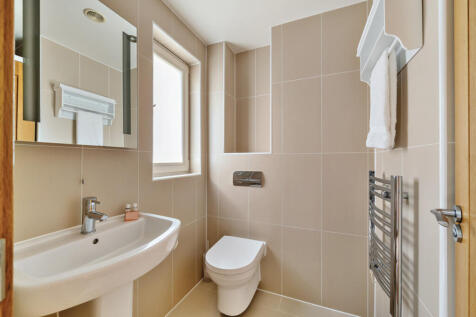 1326900-5-6877951...