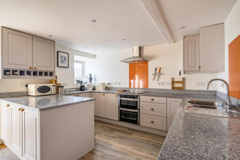 1369543-53-68ff7b...