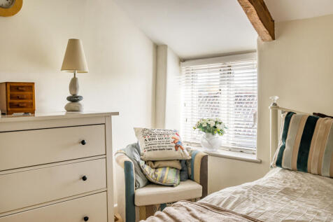 1369543-23-68ff7a...