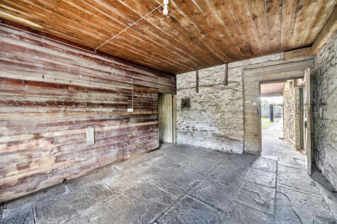 1343994-2-68bac02...