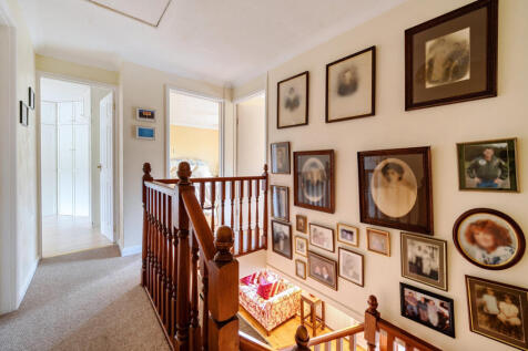 1371838-18-690209...