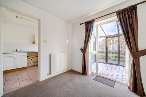 1384152-7-6925a89...