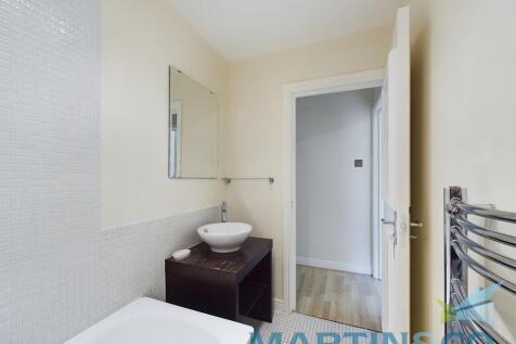 CAM01870G0-PR0038...