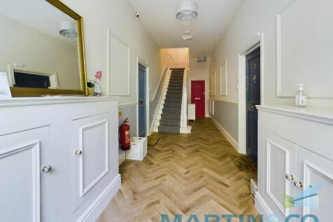 CAM01870G0-PR0038...