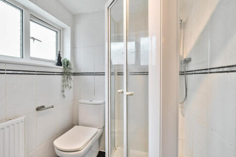 11-6815030ab8405-...