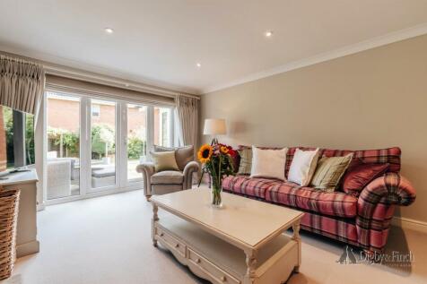 3 Witchley Close -23.jpg