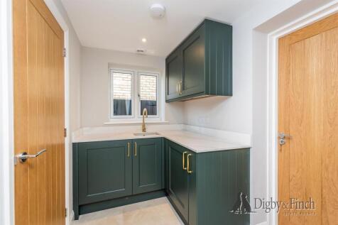 19 Stirling Road, Stamford, PE9 2XF-23watermarked.