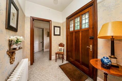 FORMAL ENTRANCE LOBBY