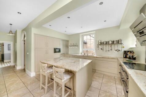 DINING LIVING KITCHEN